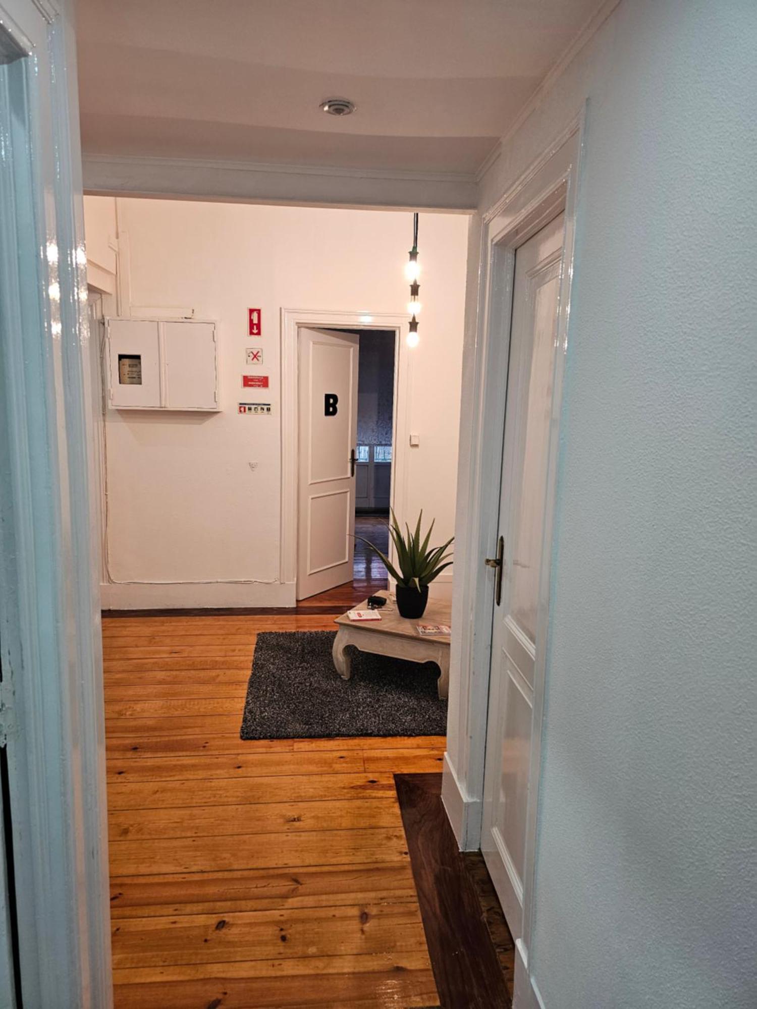 Almirante Guesthouse Lisbona Esterno foto